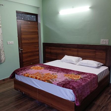 Crescent Moon Homestay Risikés Kültér fotó