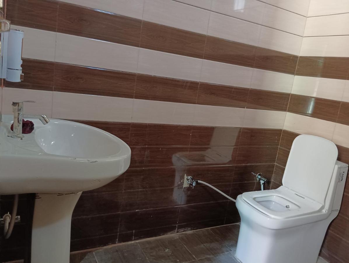 Crescent Moon Homestay Risikés Kültér fotó