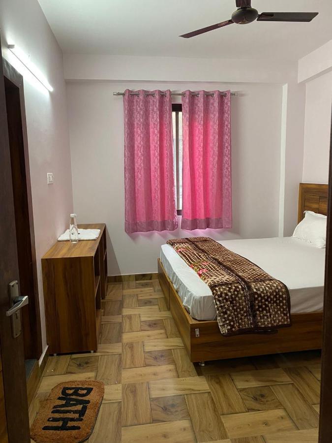Crescent Moon Homestay Risikés Kültér fotó